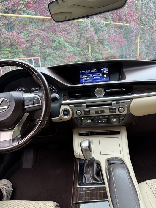 Lexus es 300h 2015