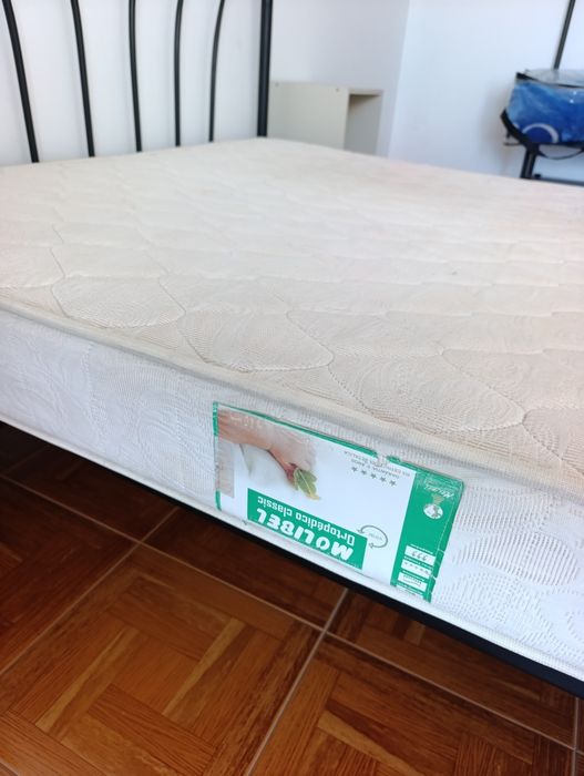 Cama casal com colchão