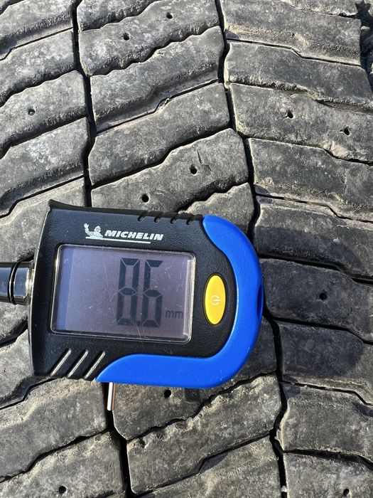295/60/22,5 Michelin шини резина
