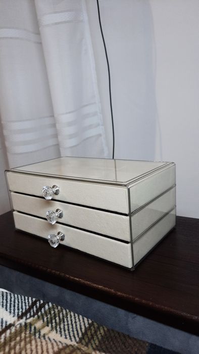 Органайзер для прикрас  (акриловий)