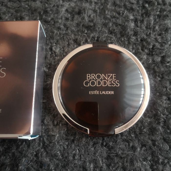 Estee Lauder rozświetlacz