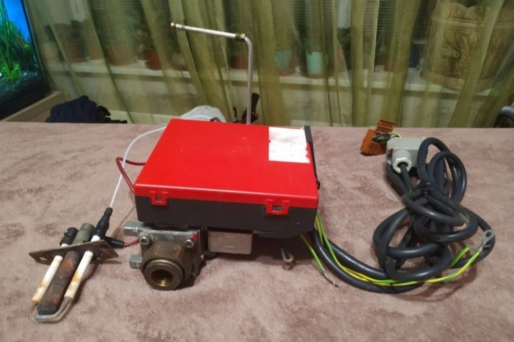 Продам блок управления горением Honeywell