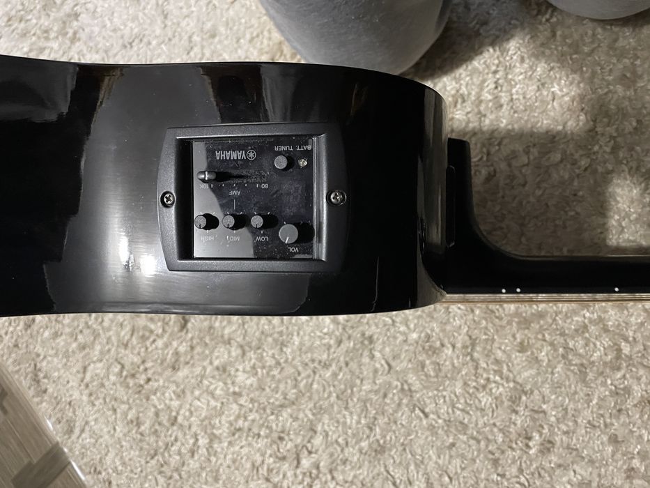 Електроакустична гітара Yamaha FGX800C