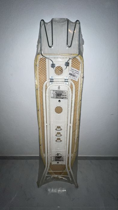 Tabua de engomar nova nunca usada