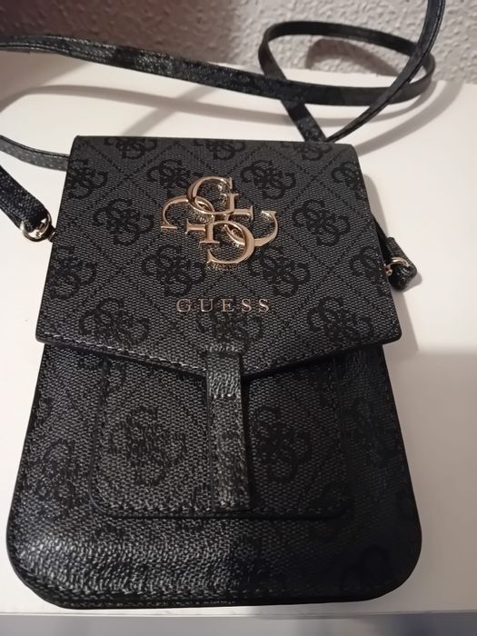 Bolsa a tiracolo para smartphone marca Guess nova