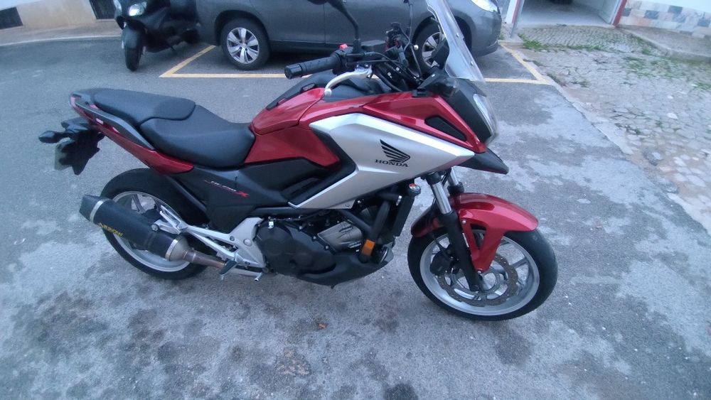 Vendo Honda 750X 2018