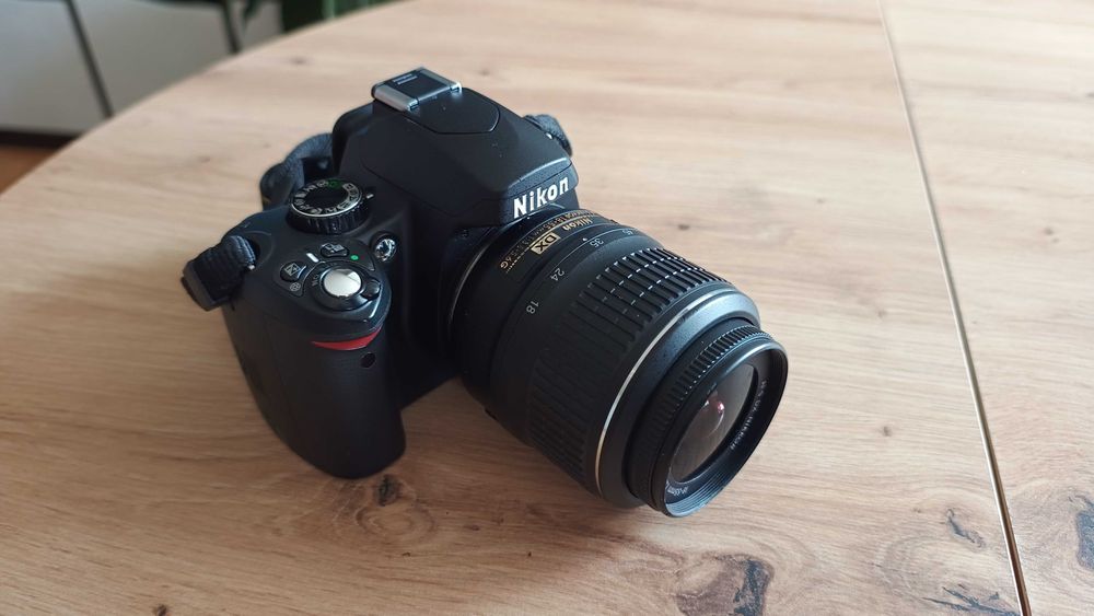 NIKON D60 APSC matryca  CCD + Nikkor 18-55VR stan prawie IDEALNY,  dwie baterie