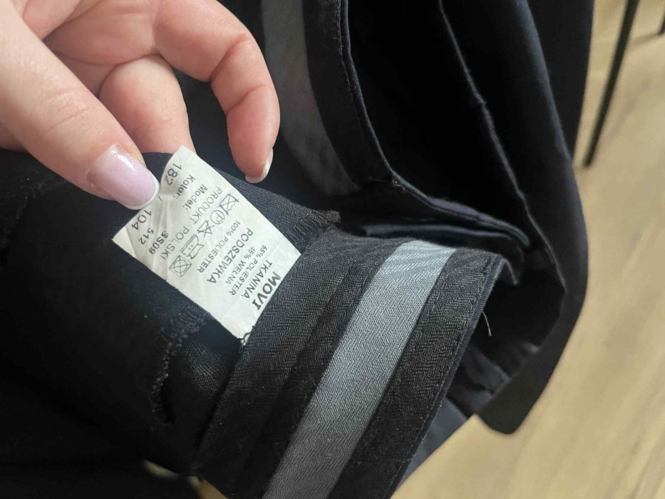 Garnitur męski granatowy