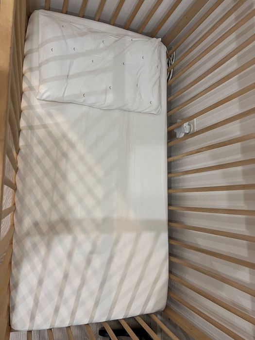Berço bebé com colchão