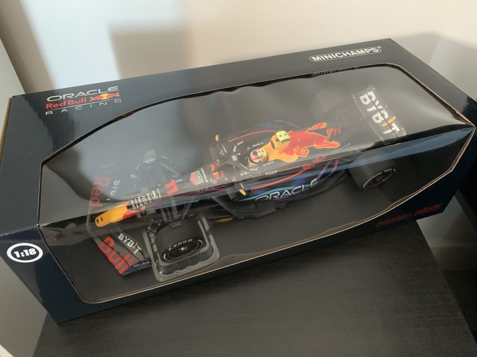 F1 minichamps 1:18 Red Bull RB19 Sergio Pérez