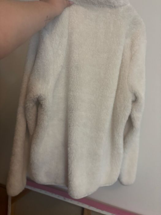 Casaco de frio peludo branco