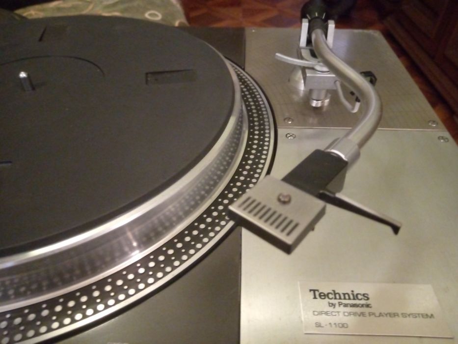 Technics SL-1100 програвач вініла