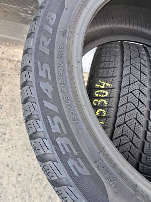 Резина зимова, Pirelli Sottozero 3 235/45 R18 (арт.15304)