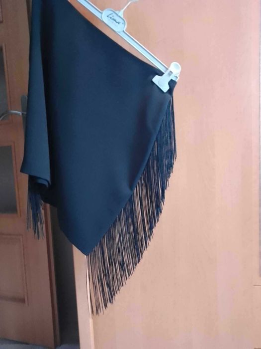 Spódnica czarna z frędzlami elegancka