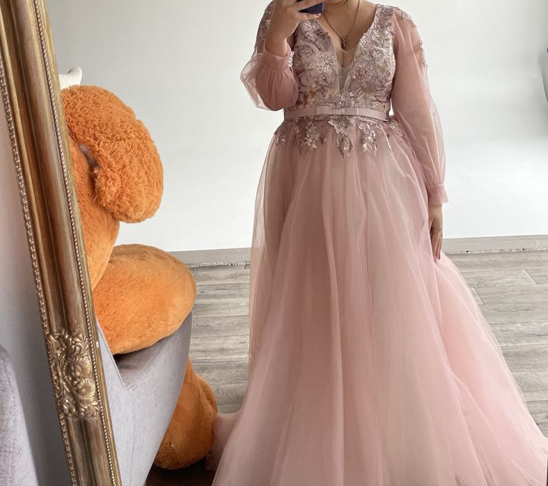 Продам випускну сукню