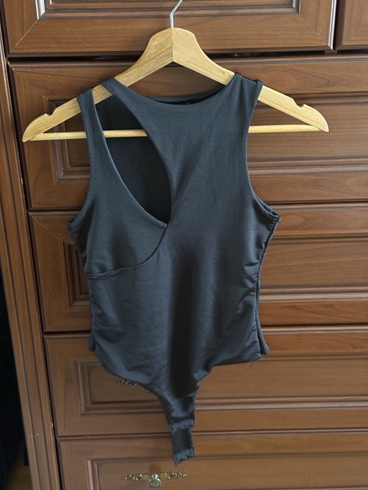 Боді Missguided та Reserved чорне XS-S з вирізом