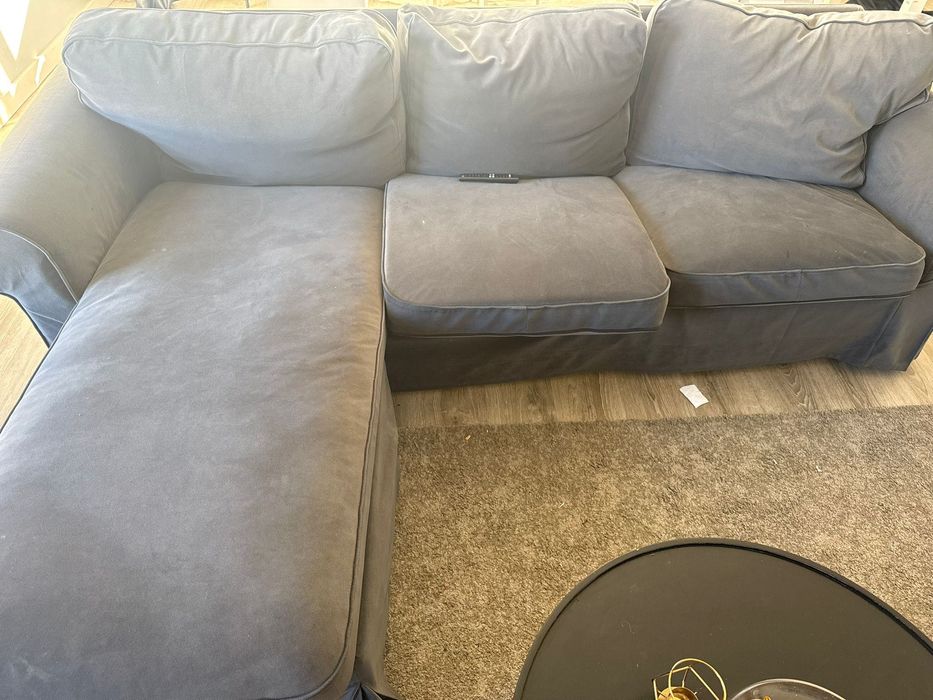 Vendo meu sofá em ótimo estado, 10 meses de uso ainda tenho a garantia