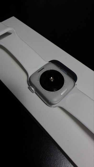 Apple Watch SE2 2025
