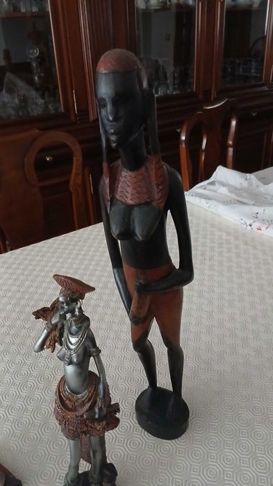 3 estátuas decorativas