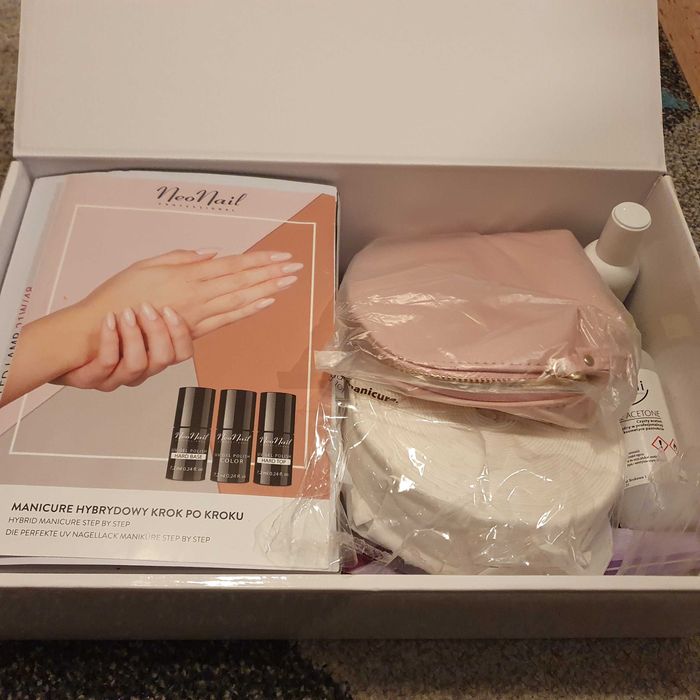 Zestaw Neonail 21w/48 + 7 lakierów - jak nowy!
