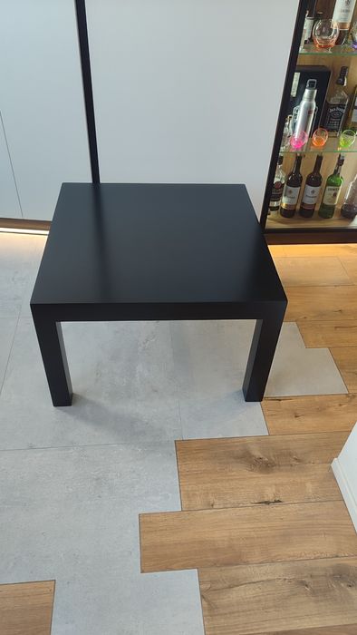 Стіл, фарбований МДФ