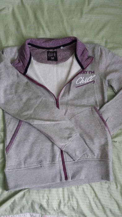 Светр жіночий      .