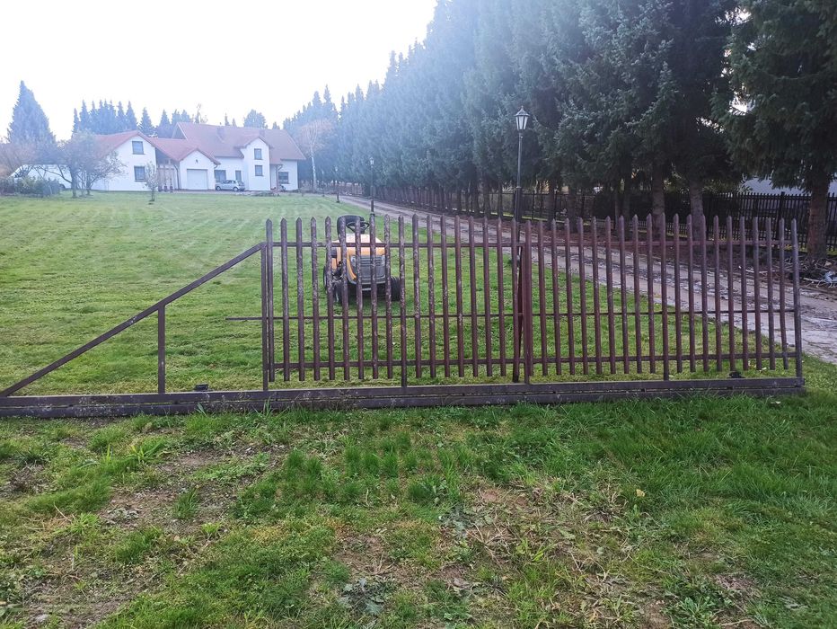 Brama przesuwna stalowa