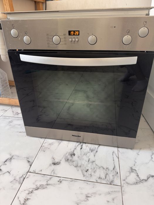 Продам варильна поверхня і духова шафа Miele
