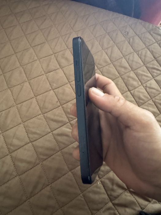IPhone 13 Traseira partida