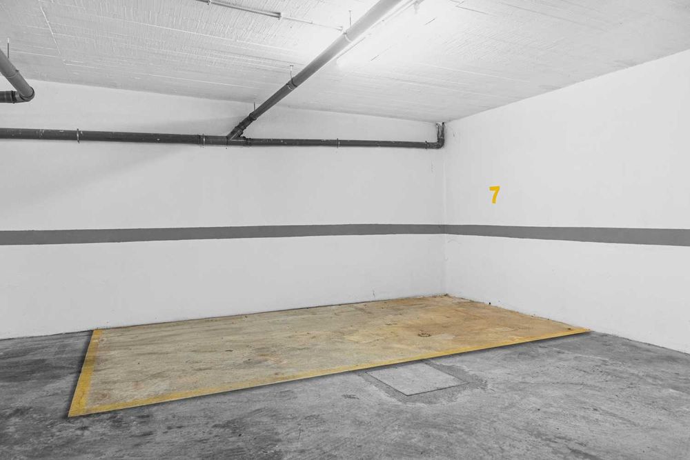 Lugares de Garagem para Arrendamento — Avenida do Brasil, São Marcos