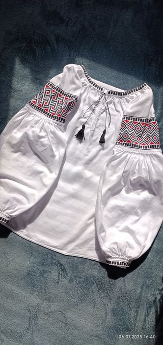 Вишиванка жіноча