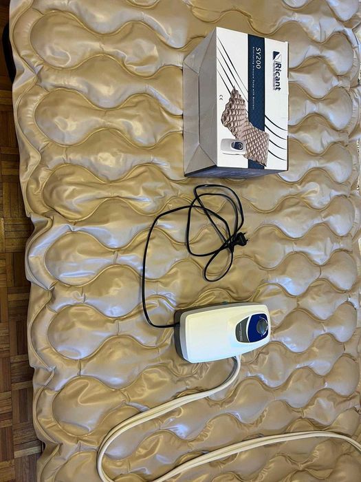 Cama articulada com c/comando