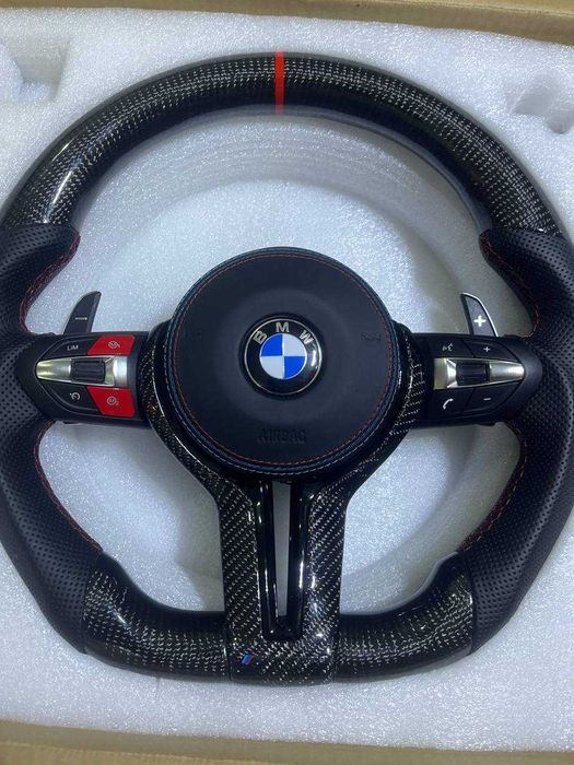 Volante BMW M Performance C/ Carbono e Pele Perfurada