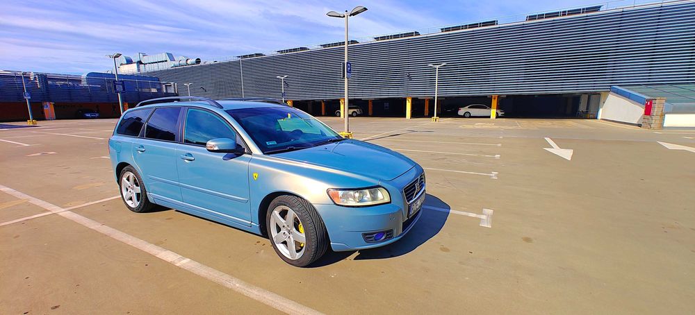 Volvo V50