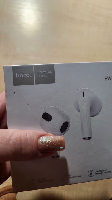 Бездротові навушники з мікрофоном в кейсі HOCO EW35 Білий