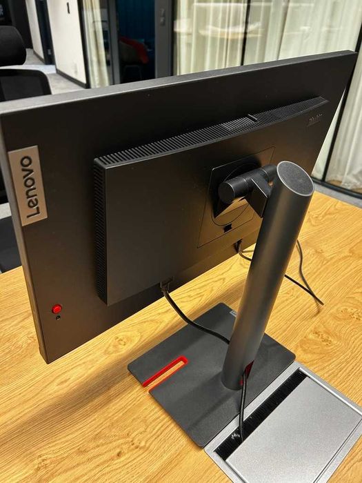 Monitor Lenovo ThinkVision P24h-30 z gwaracją [23.8", QHD, HUB, USB C]