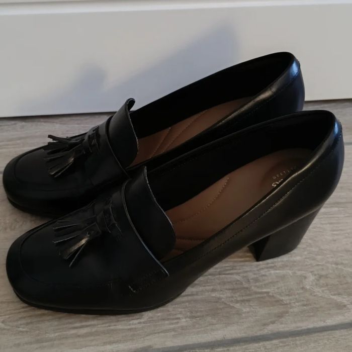 Лоферы туфли на каблуке Clarks 41p
