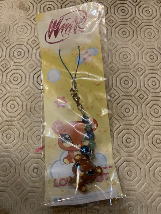 Carteira Winx Club + 3 porta chaves Love Pet (2 novos e 1 usado)