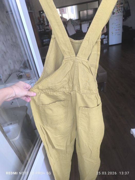 Комбінезон Bershka S гірчичний та білий