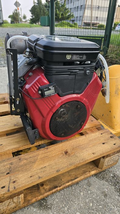 Silnik briggs vanguard 23hp