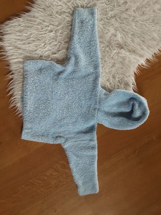 Rozsuwany sweterek z kapturem