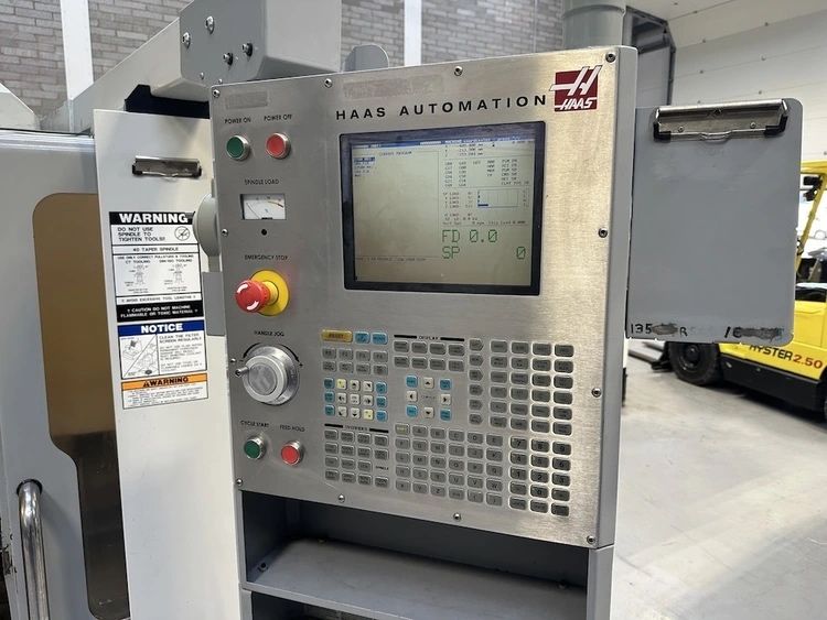 Frezarka CNC HAAS model VF4.