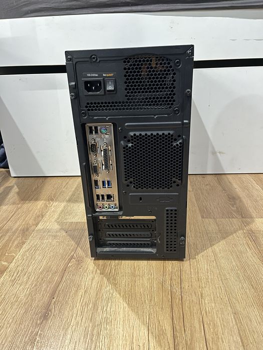 Komputer stacjonarny