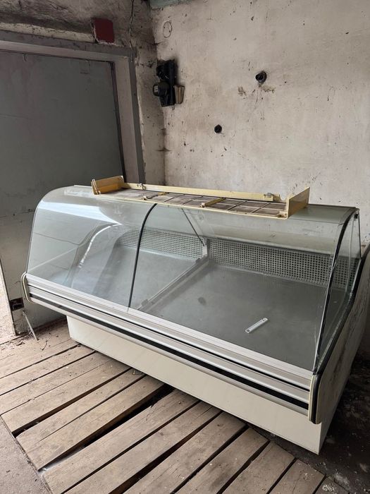 Холодильная ветрина