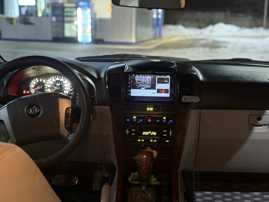 Kia Sorento 2.5 дизель АКПП полный привод рама продам или обмен