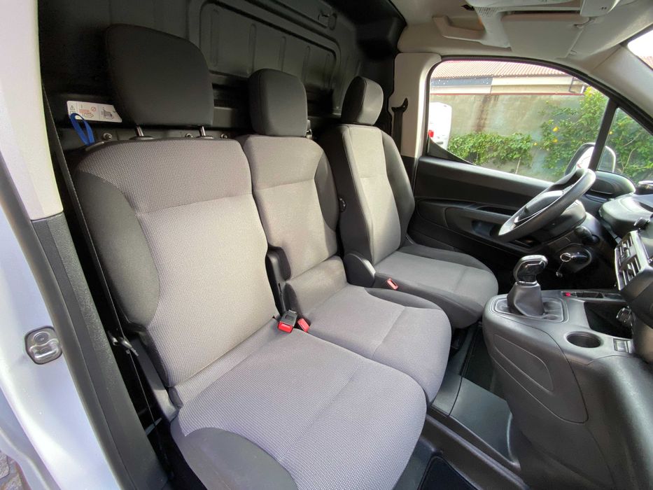 Peugeot Partner 1.6 HDI  100cv  Carplay NACIONAL Só 99 mil kms!!