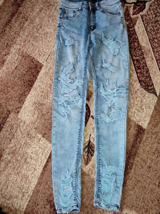 Продам джинси на дівчинку розмір 26