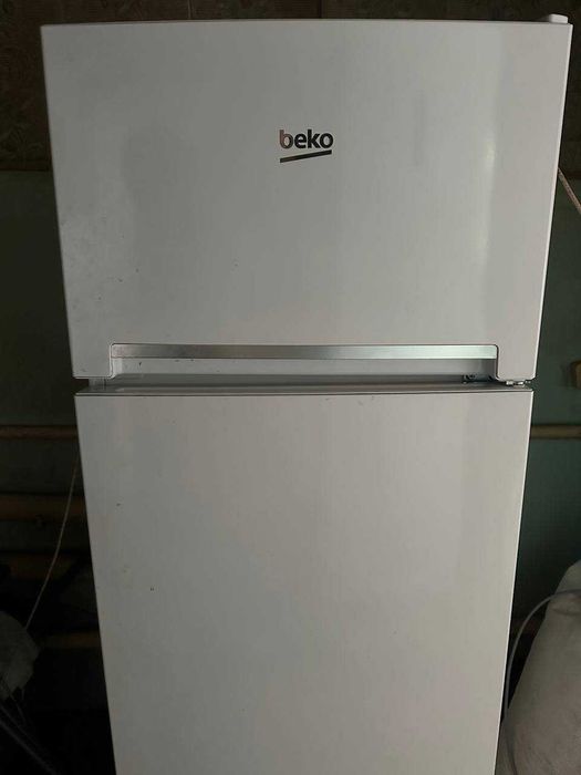 Двокамерний холодильник Beko RDSA240K20W