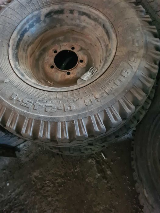 Шины б/у на УАЗ 215/90/15 Разборка