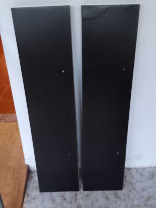 Parteleira de Parede Preta